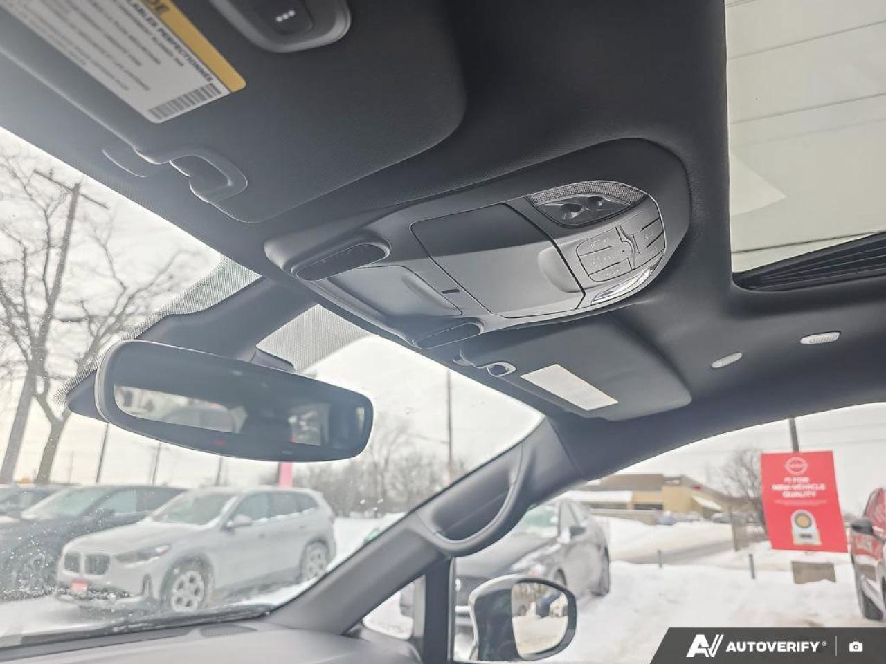 2023 Chrysler Pacifica Hybrid Limited | NAPPA Leather | Heated\Cooled Seats | Apple Car Play | Photo