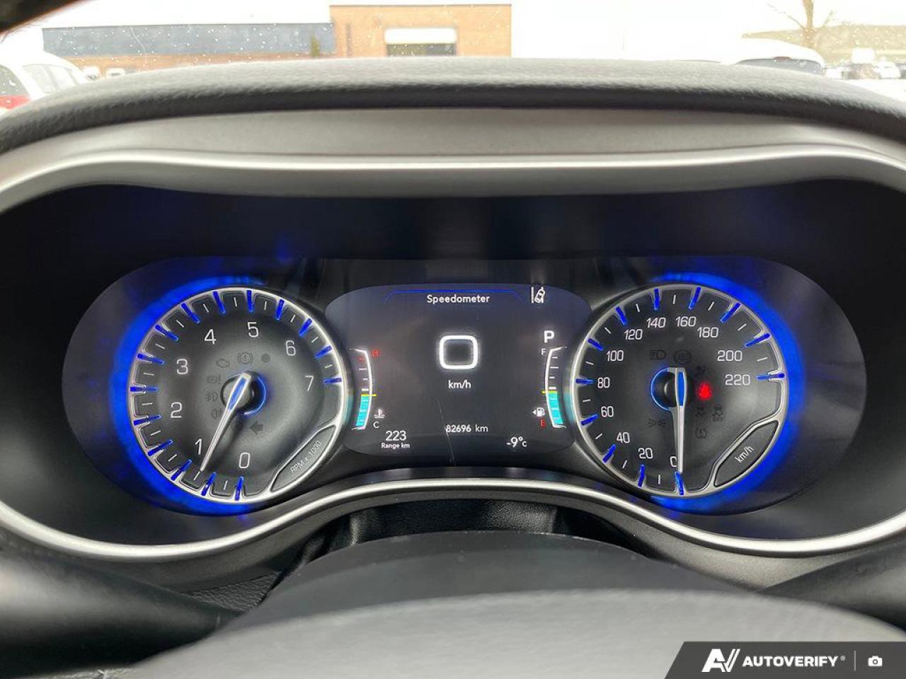 2024 Chrysler Pacifica Touring-L | Safety Tech | Carplay | Power Doors | Photo