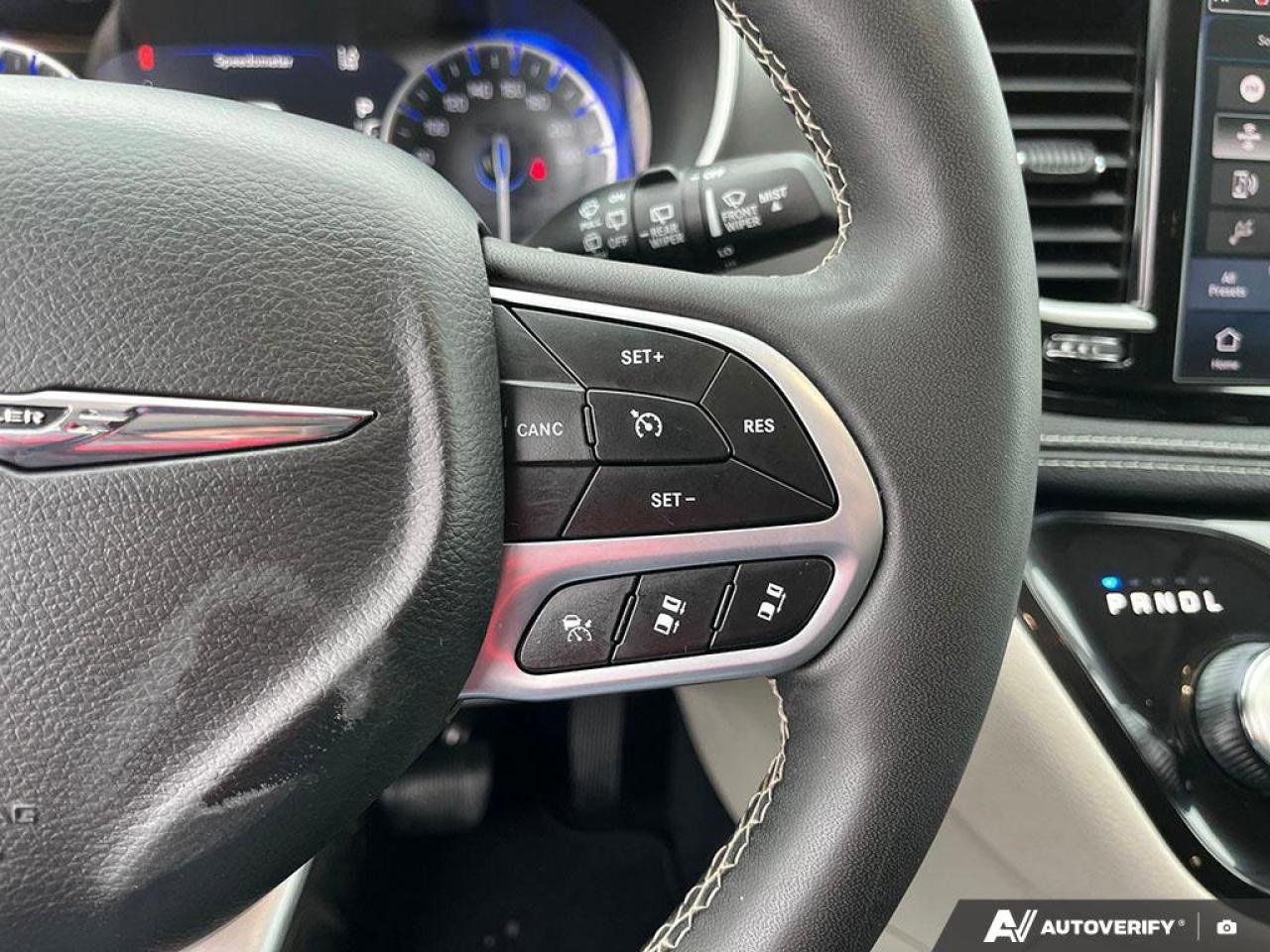 2024 Chrysler Pacifica Touring-L | Safety Tech | Carplay | Power Doors | Photo