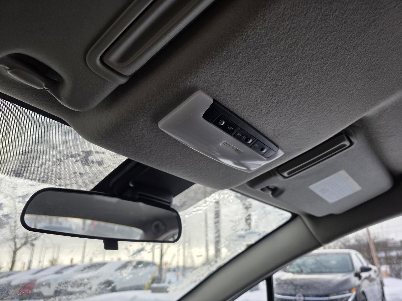 2023 Nissan Versa SR | Apple Car Play | Android Auto | Heated Seats | Photo