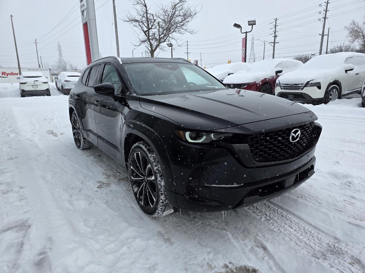 2023 Mazda CX-50 GT AWD | Leather | Moonroof | Apple Car Play | Photo