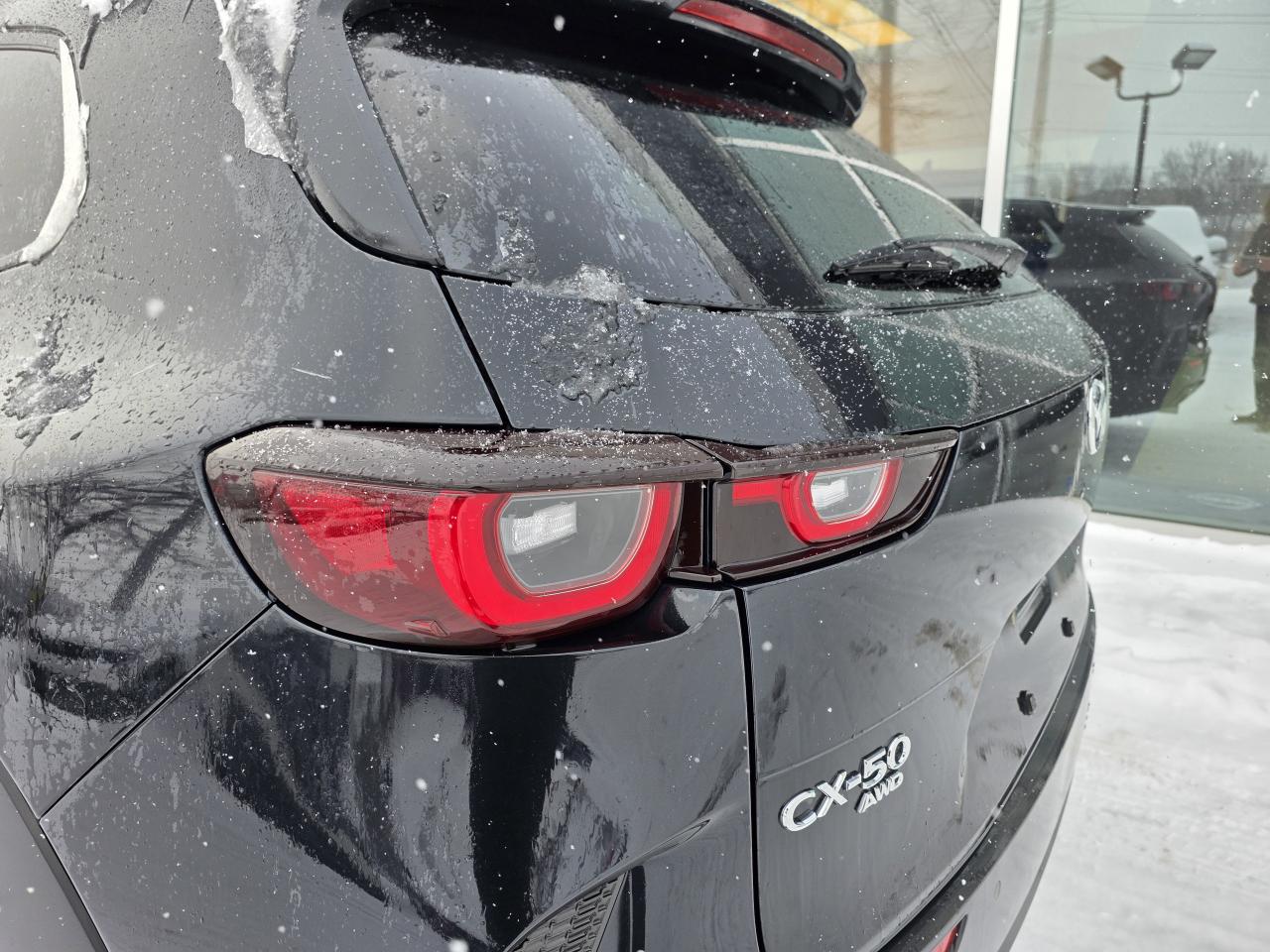 2023 Mazda CX-50 GT AWD | Leather | Moonroof | Apple Car Play | Photo