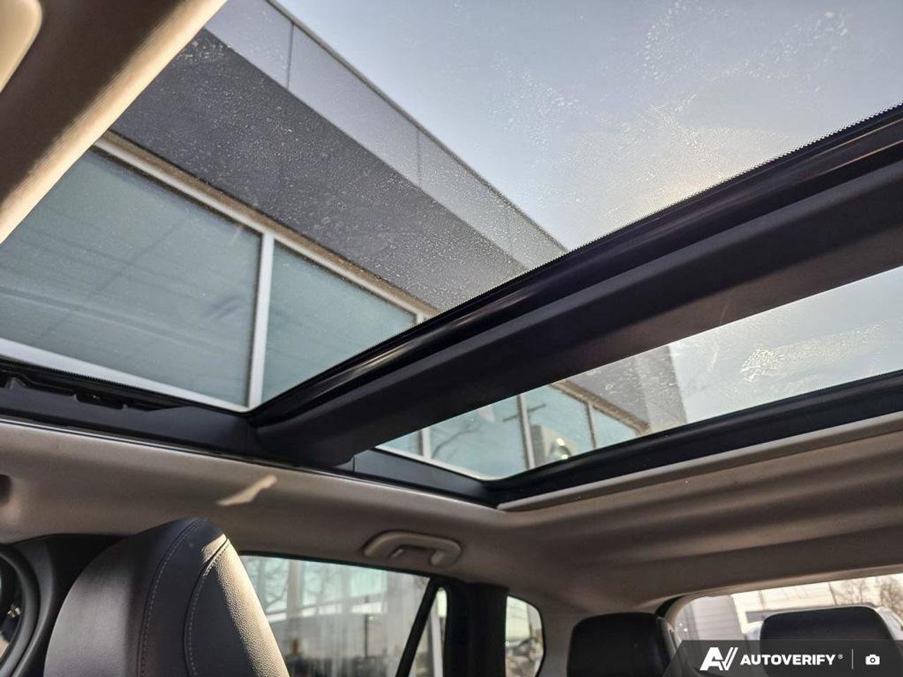 2023 Mazda CX-50 GT AWD | Leather | Moonroof | Apple Car Play | Photo