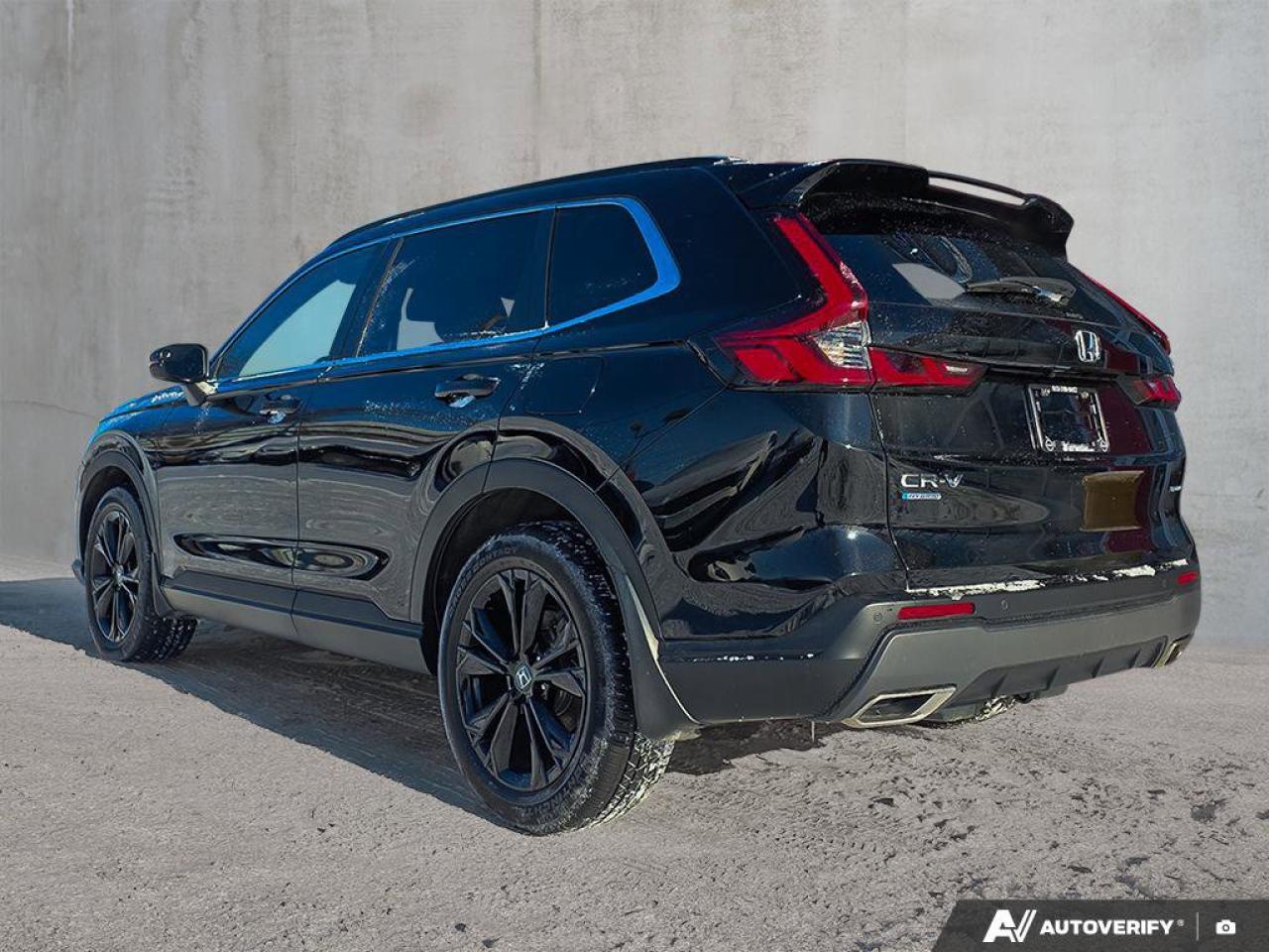 2024 Honda CR-V Hybrid Touring AWD | Wireless Apple CarPlay | Bose Premium Audio | Photo2