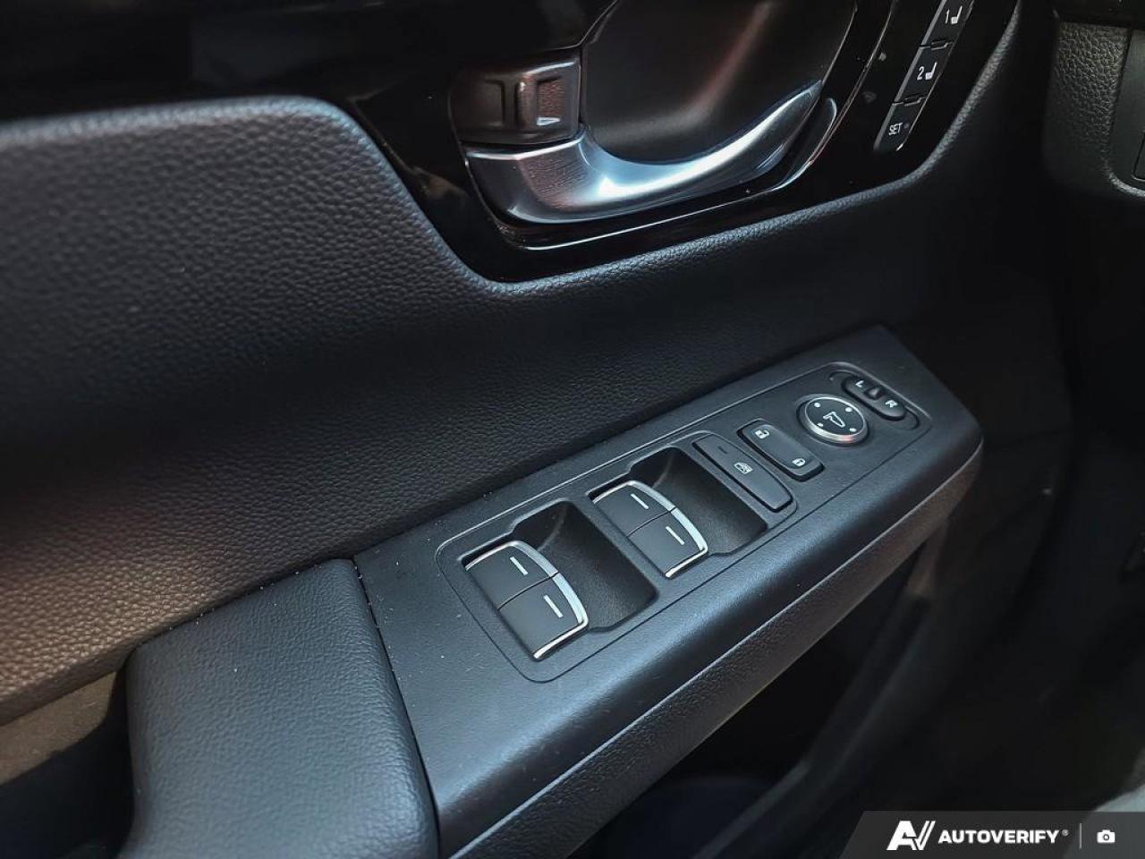 2024 Honda CR-V Hybrid Touring AWD | Wireless Apple CarPlay | Bose Premium Audio | Photo