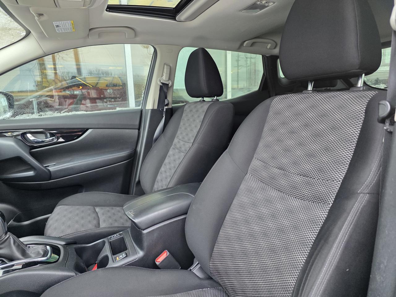 2022 Nissan Qashqai SV | Apple Car Play | Android Auto | Pro-Pilot | Photo