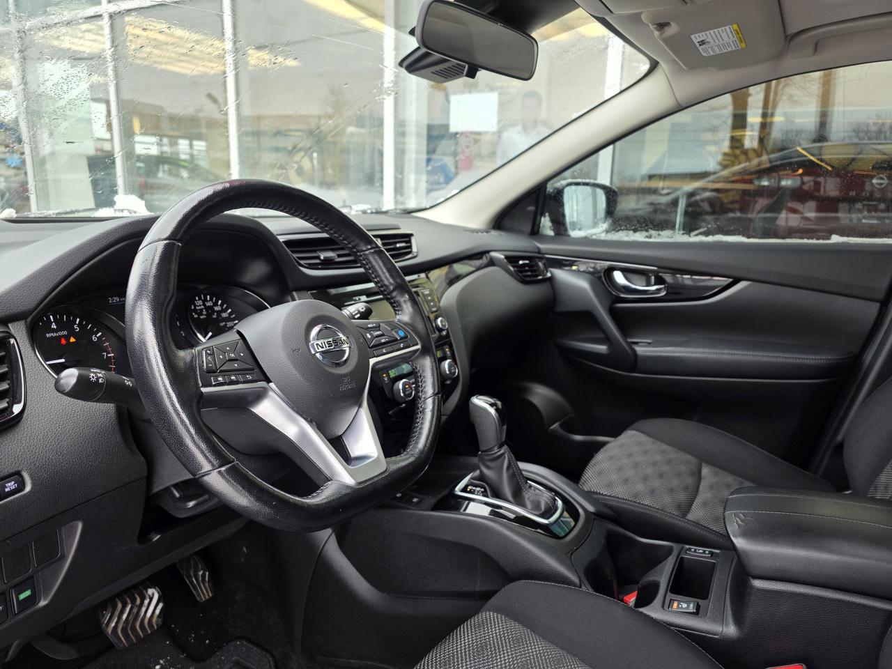 2022 Nissan Qashqai SV | Apple Car Play | Android Auto | Pro-Pilot | Photo