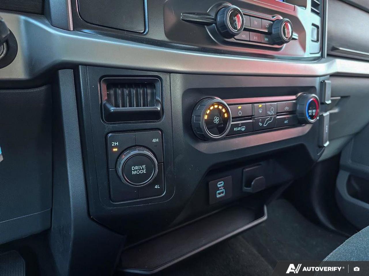 2022 Ford F-150 XLT | Dynamic Hitch Assist |  Class IV Trailer Hitch Photo