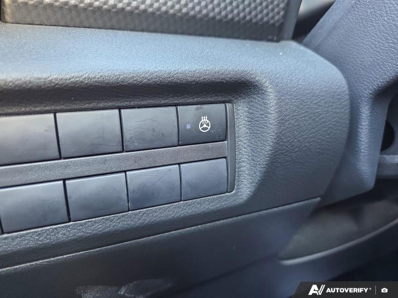 2023 Nissan Kicks SV | Remote Start | Heated Seats | Apple Car Play | Android Auto | Photo