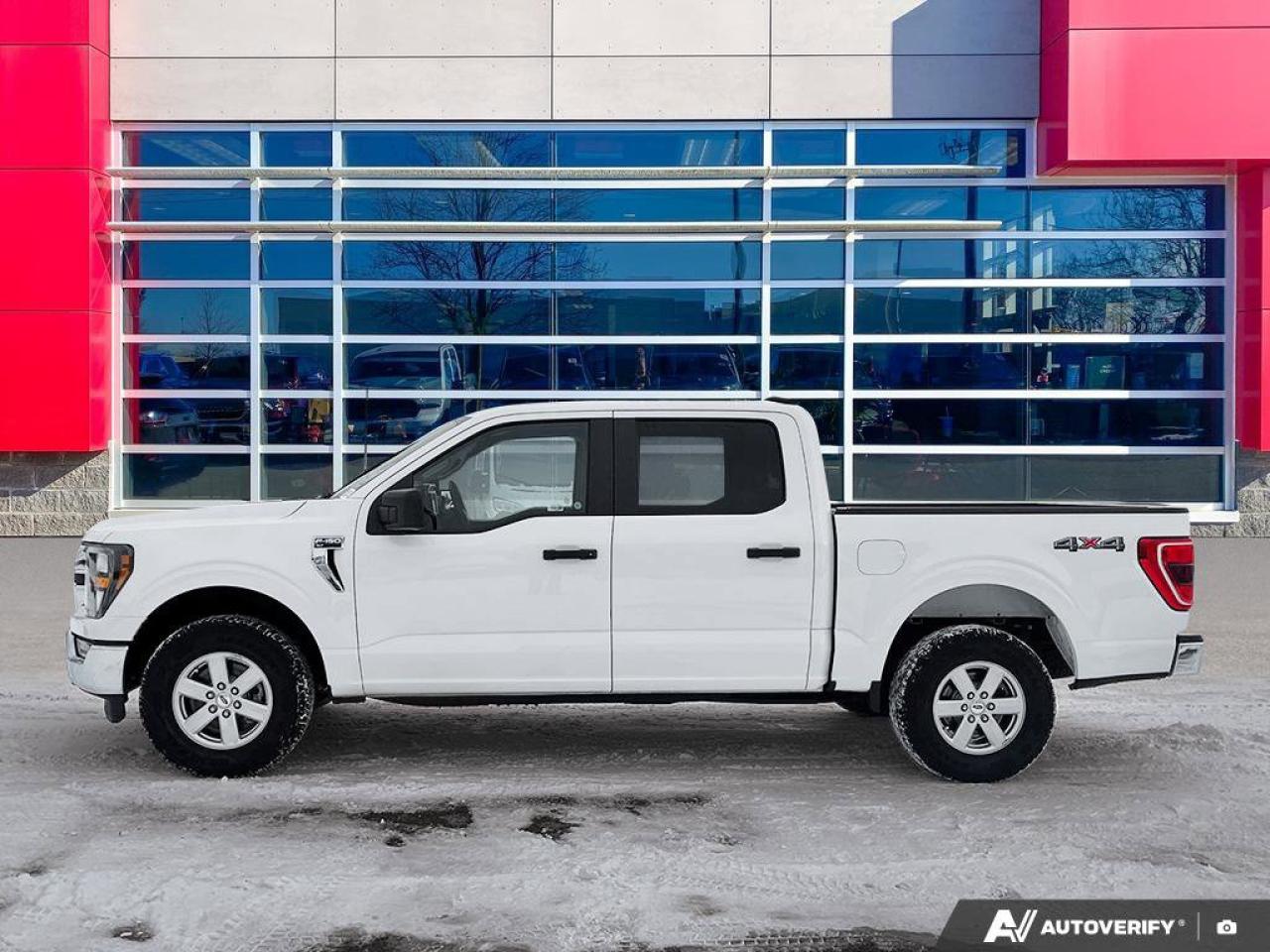 2023 Ford F-150 XLT Crew 4X4 | 3.5L EcoBoost | Trailer Brake Controller | Power Seat | Rear Camera | and More ! Photo