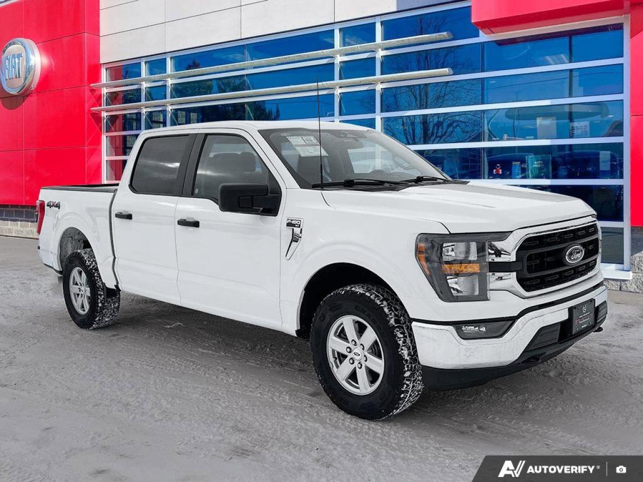 2023 Ford F-150 XLT Crew 4X4 | 3.5L EcoBoost | Trailer Brake Controller | Power Seat | Rear Camera | and More ! Photo