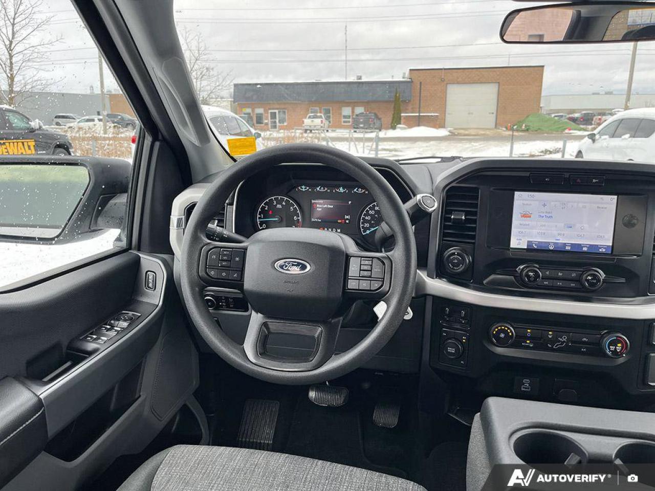 2023 Ford F-150 XLT Crew 4X4 | 3.5L EcoBoost | Trailer Brake Controller | Power Seat | Rear Camera | and More ! Photo