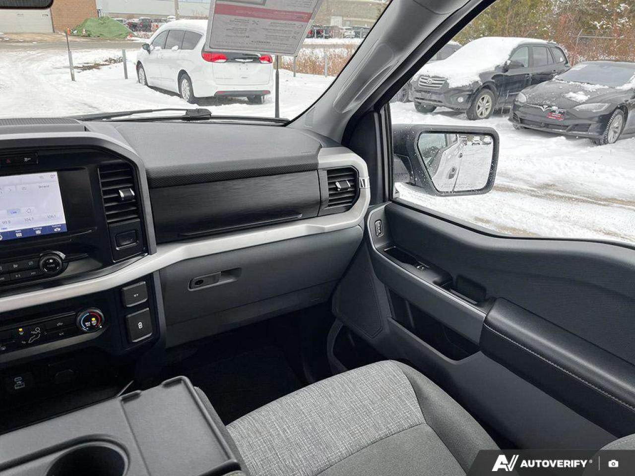 2023 Ford F-150 XLT Crew 4X4 | 3.5L EcoBoost | Trailer Brake Controller | Power Seat | Rear Camera | and More ! Photo