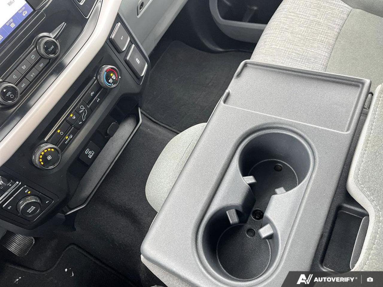 2023 Ford F-150 XLT Crew 4X4 | 3.5L EcoBoost | Trailer Brake Controller | Power Seat | Rear Camera | and More ! Photo