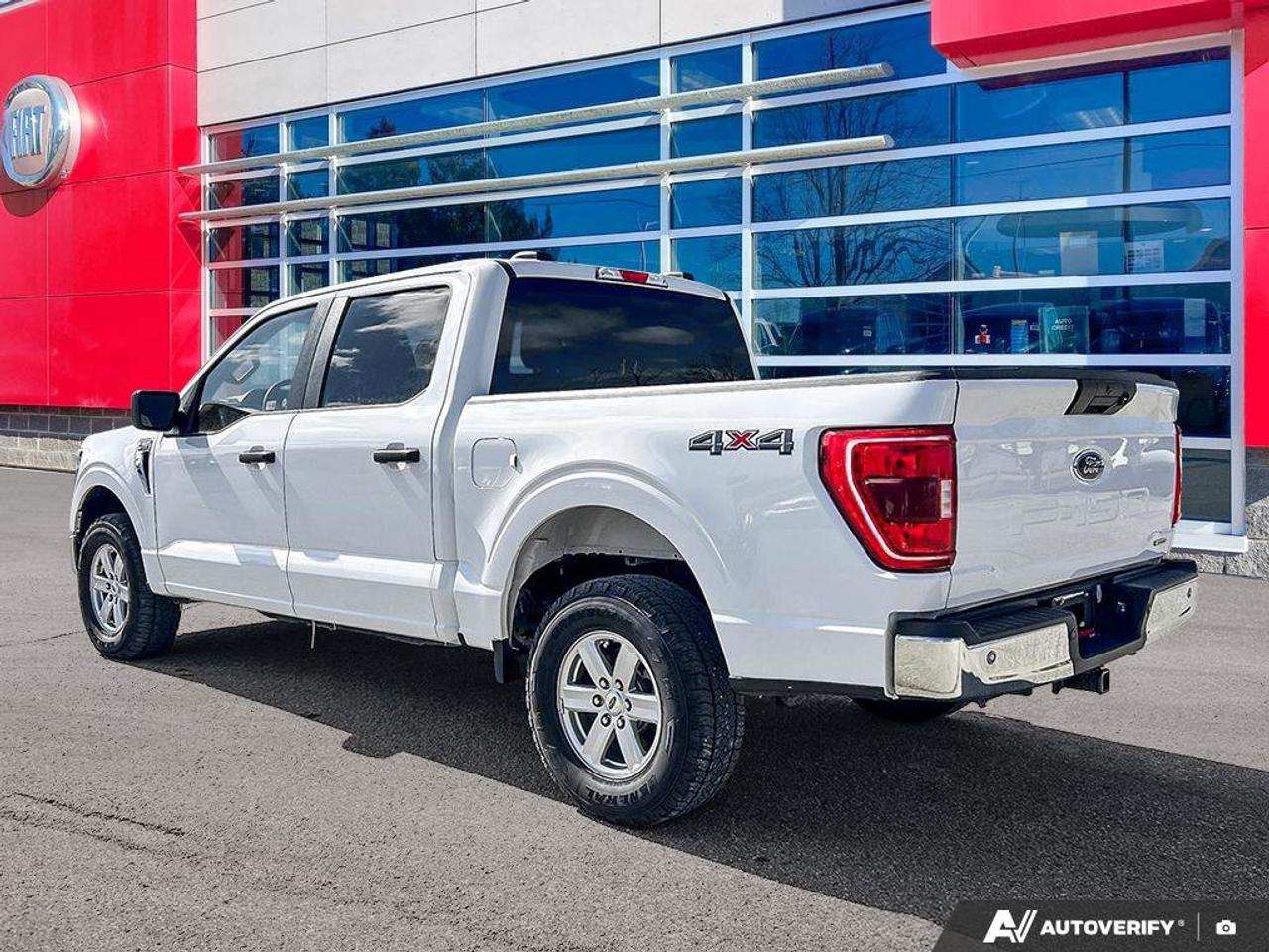 2023 Ford F-150 XLT Crew 4X4 | 3.5L EcoBoost | Trailer Brake Controller | Power Seat | Rear Camera | and More ! Photo2