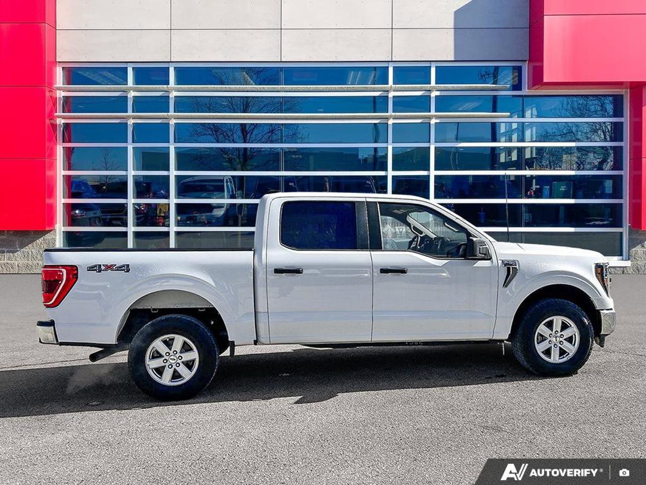 2023 Ford F-150 XLT Crew 4X4 | 3.5L EcoBoost | Trailer Brake Controller | Power Seat | Rear Camera | and More ! Photo