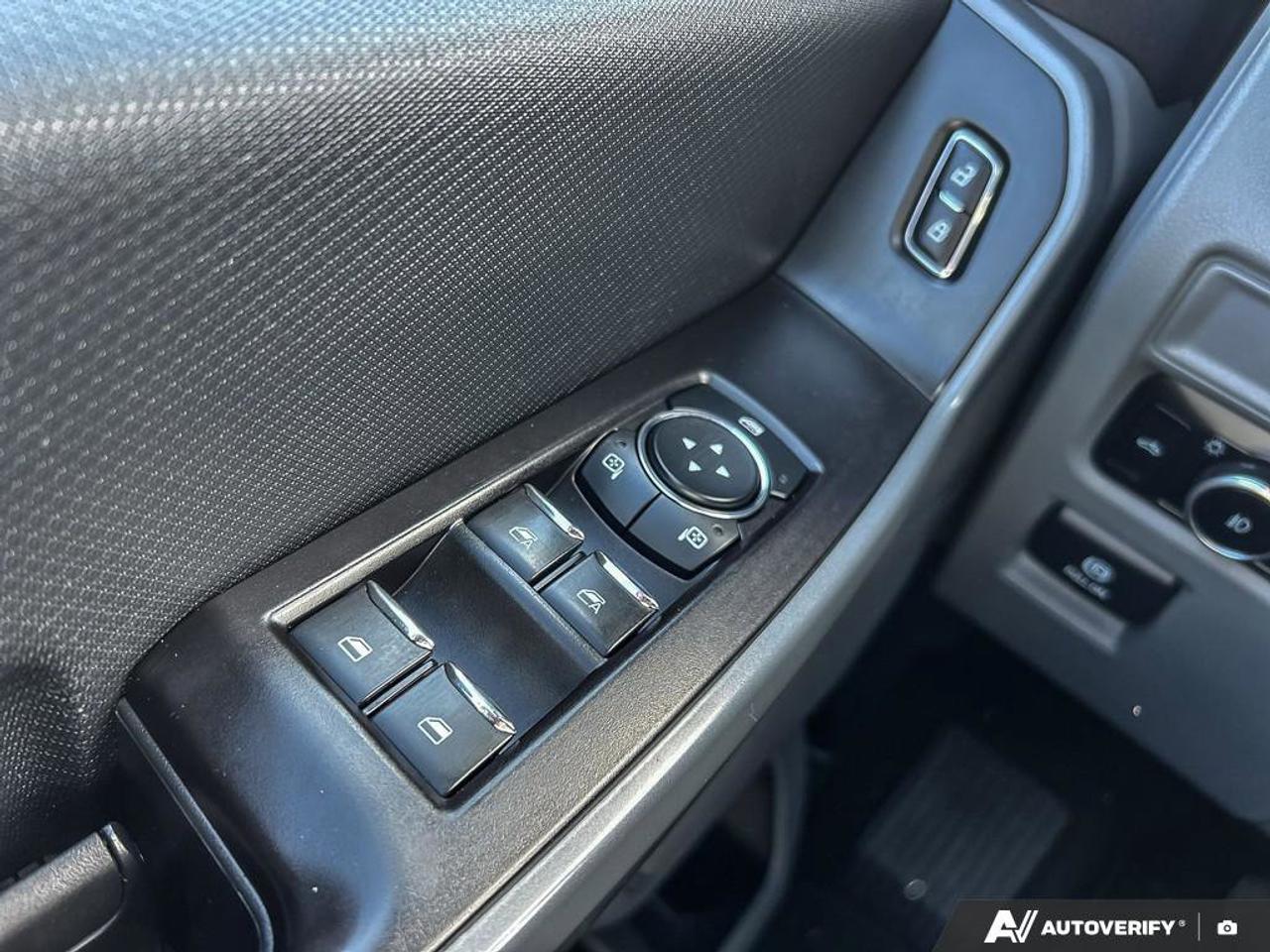 2023 Ford F-150 XLT Crew 4X4 | 3.5L EcoBoost | Trailer Brake Controller | Power Seat | Rear Camera | and More ! Photo