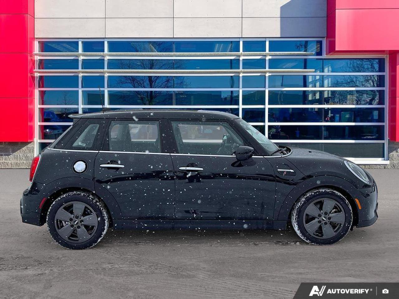 2024 MINI 5 Door Cooper S | Leatherette Seats | Clean Carfax | Sunroof | Photo