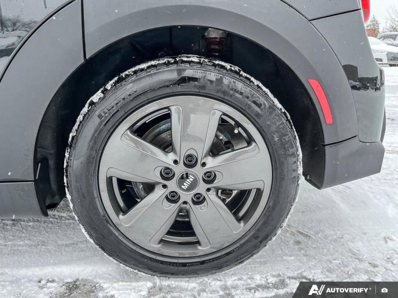 2024 MINI 5 Door Cooper S | Leatherette Seats | Clean Carfax | Sunroof | Photo