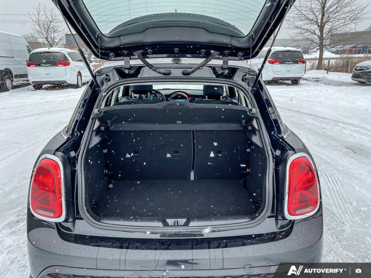 2024 MINI 5 Door Cooper S | Leatherette Seats | Clean Carfax | Sunroof | Photo