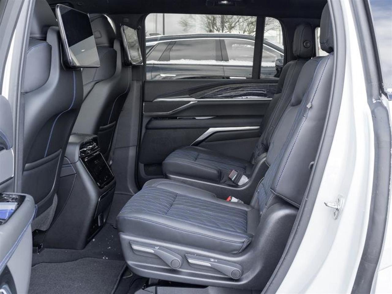 2026 Cadillac Escalade IQ Luxury Photo