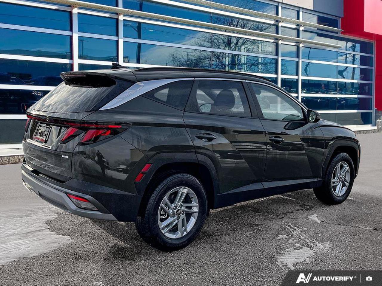 2025 Hyundai Tucson Preferred AWD | Heated Seats + Steering | Remote Start | Carplay | Adaptive Cruise | and More ! Photo4