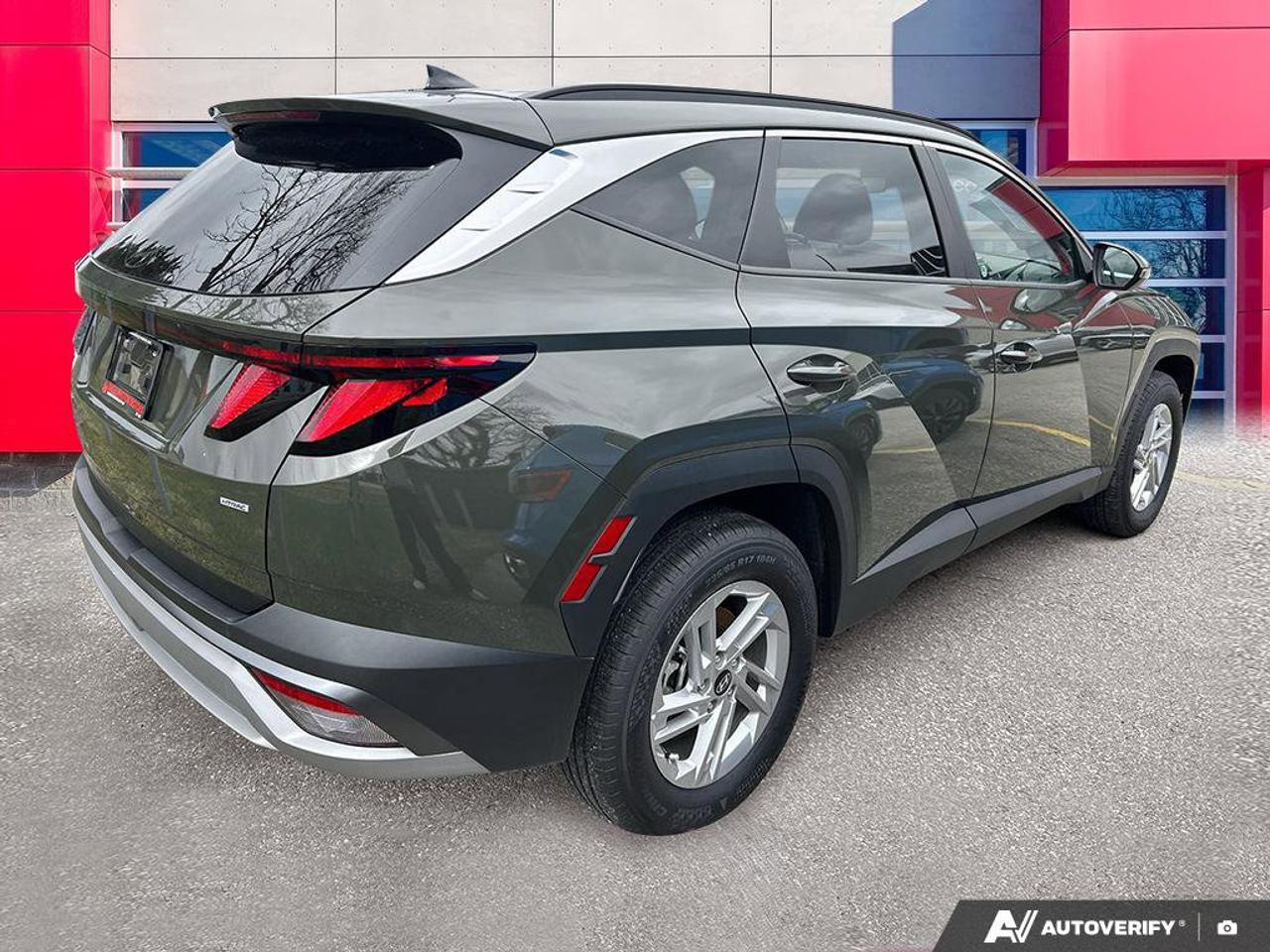 2025 Hyundai Tucson Preferred AWD | Heated Seats + Steering | Remote Start | Carplay | Adaptive Cruise | and More ! Photo