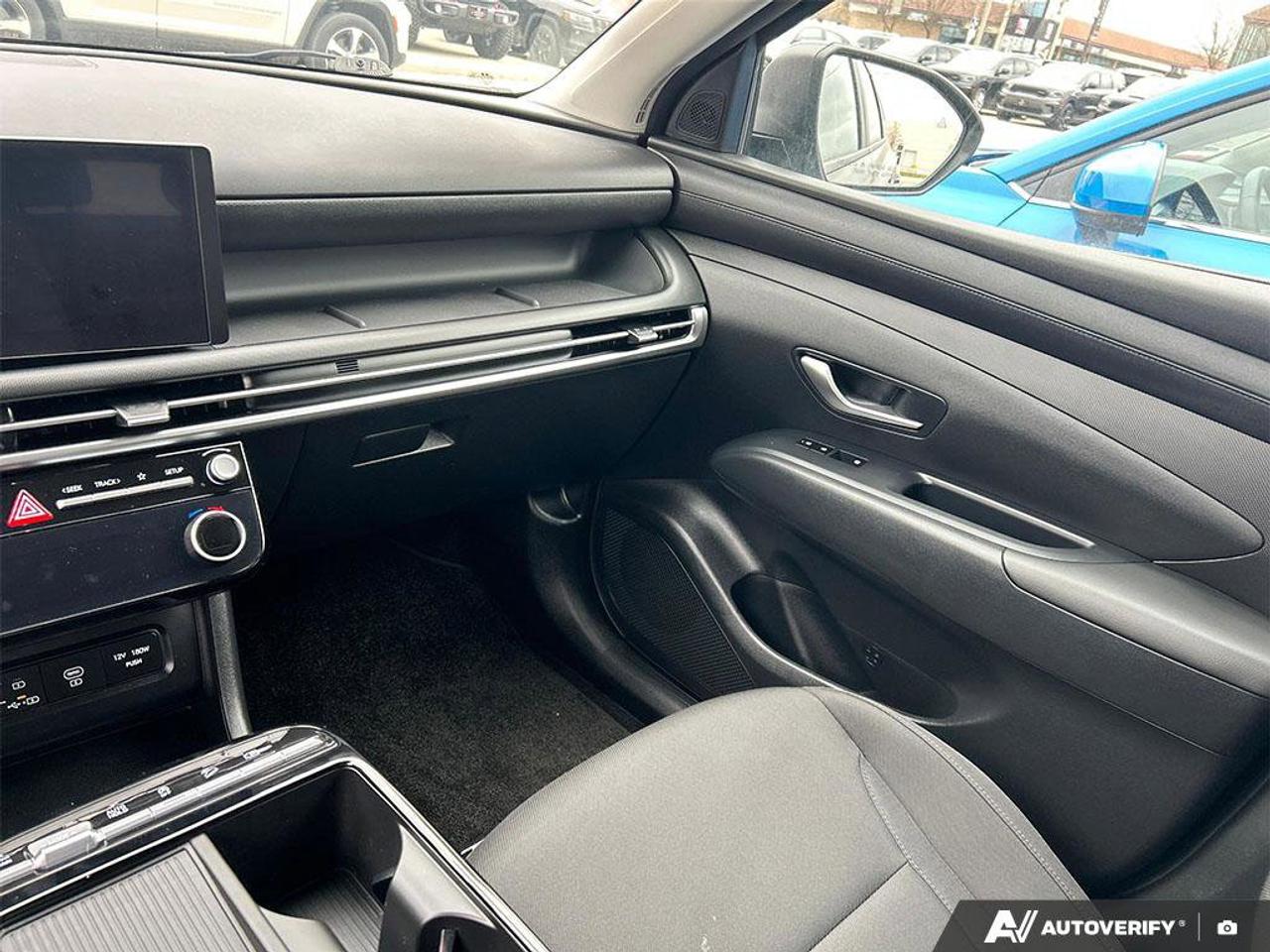 2025 Hyundai Tucson Preferred AWD | Heated Seats + Steering | Remote Start | Carplay | Adaptive Cruise | and More ! Photo