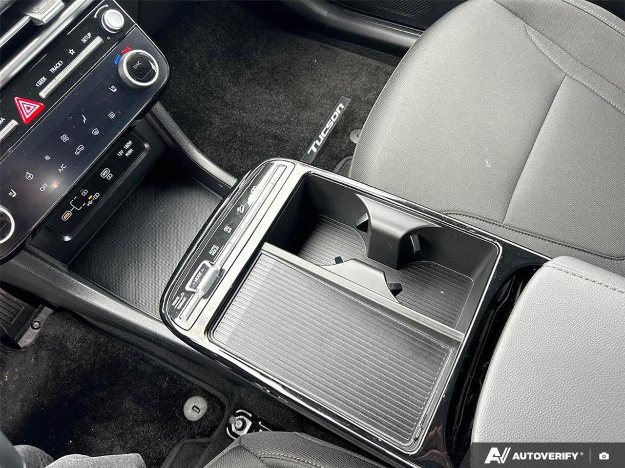 2025 Hyundai Tucson Preferred AWD | Heated Seats + Steering | Remote Start | Carplay | Adaptive Cruise | and More ! Photo