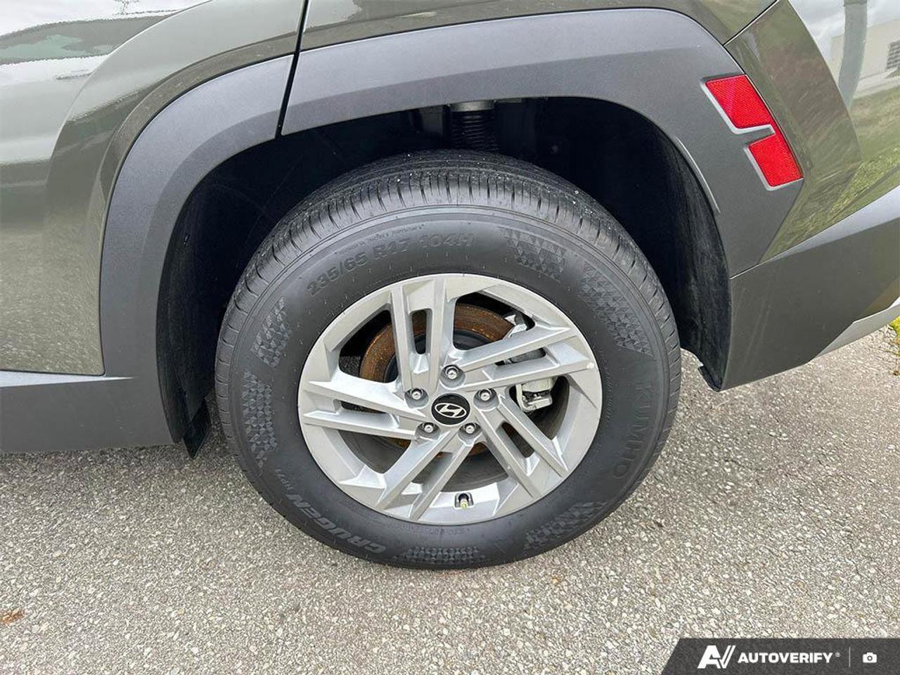 2025 Hyundai Tucson Preferred AWD | Heated Seats + Steering | Remote Start | Carplay | Adaptive Cruise | and More ! Photo