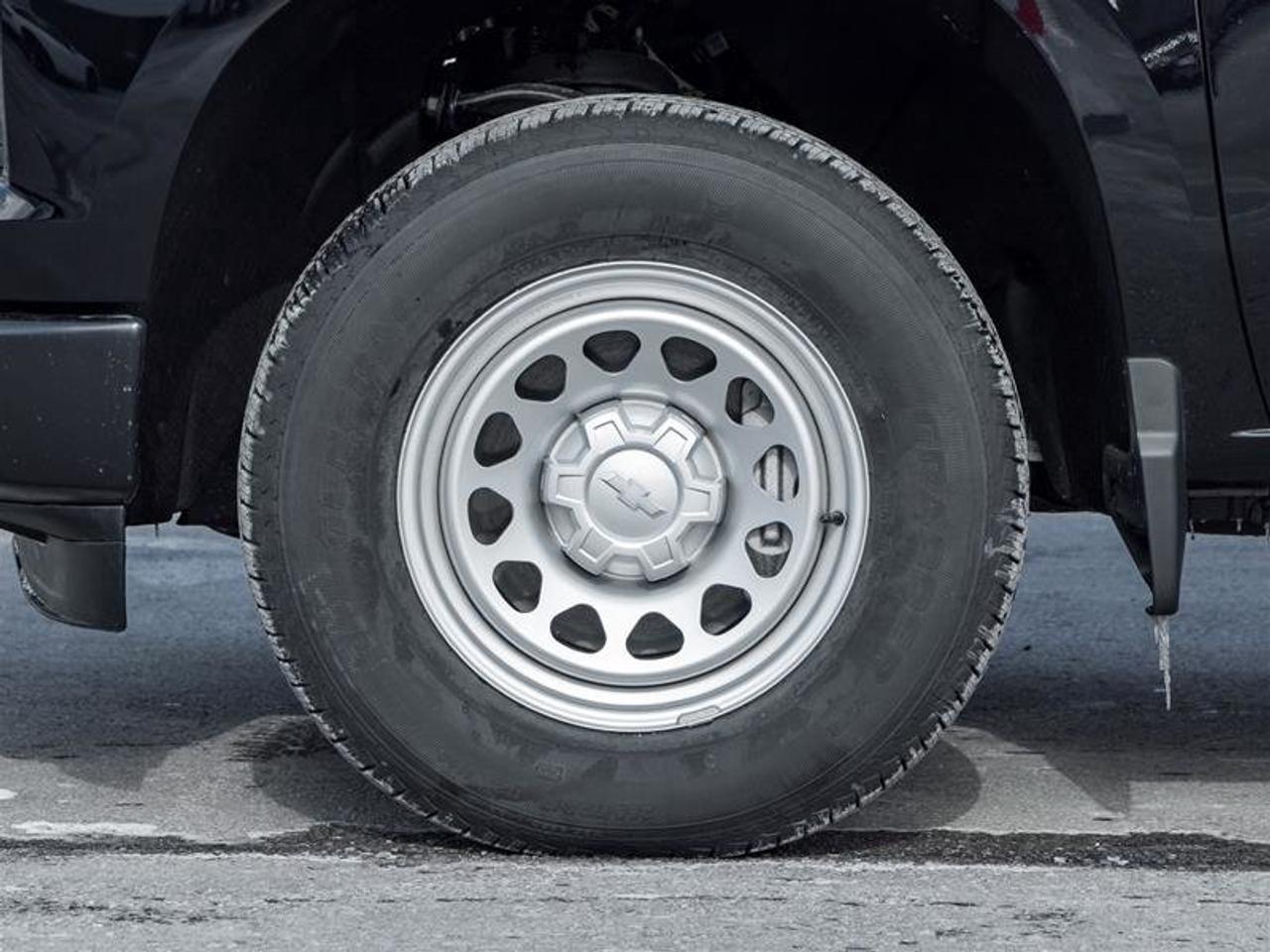 2025 Chevrolet Silverado 1500 WT Photo4