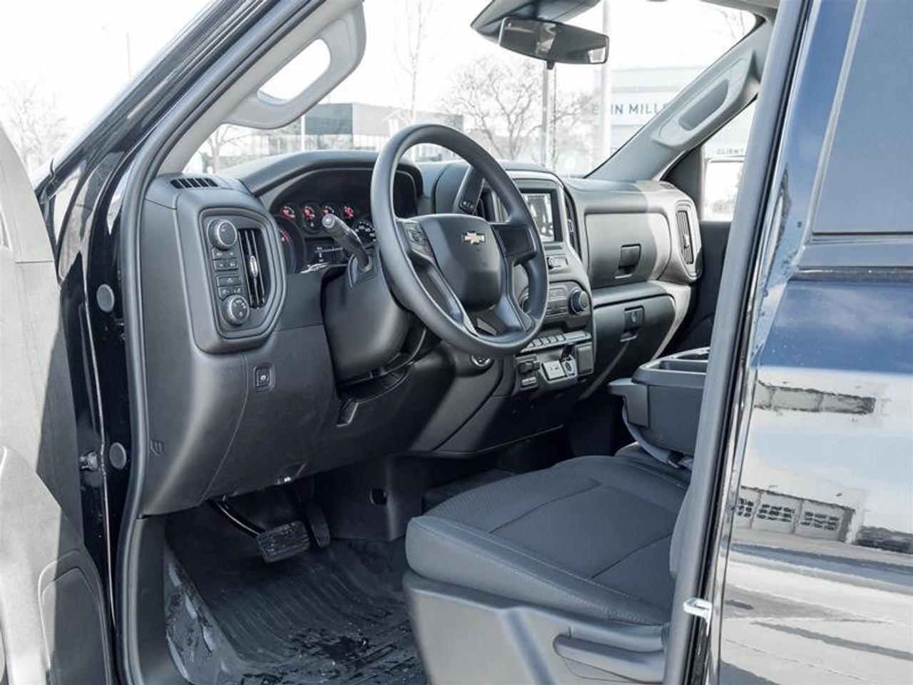 2025 Chevrolet Silverado 1500 WT Photo