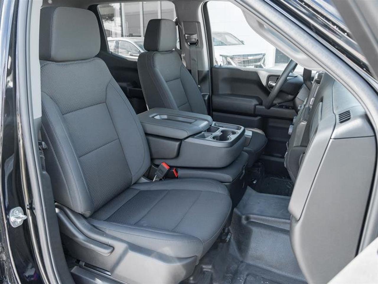 2025 Chevrolet Silverado 1500 WT Photo