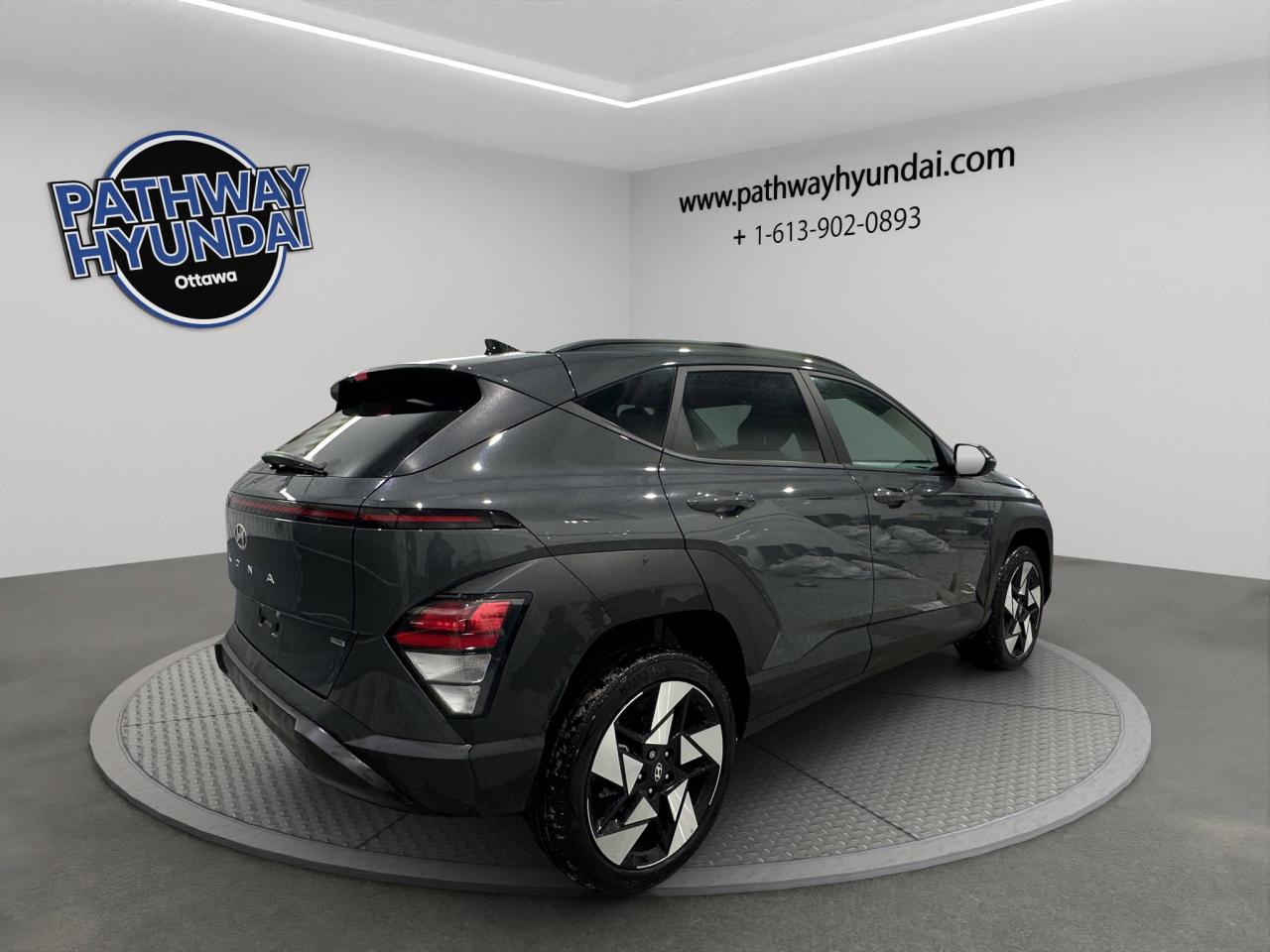 2025 Hyundai KONA Preferred Sport | Reverse Cam | Heated Seats Photo