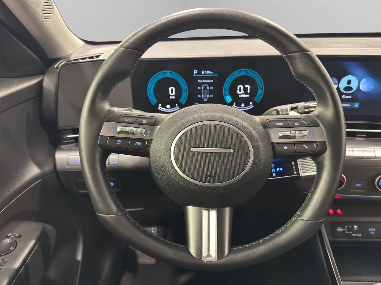 2025 Hyundai KONA Preferred Sport | Reverse Cam | Heated Seats Photo