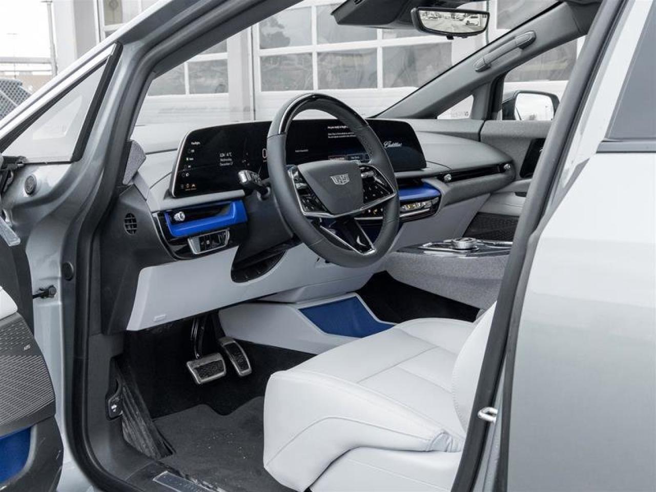 2026 Cadillac OPTIQ Luxury Photo