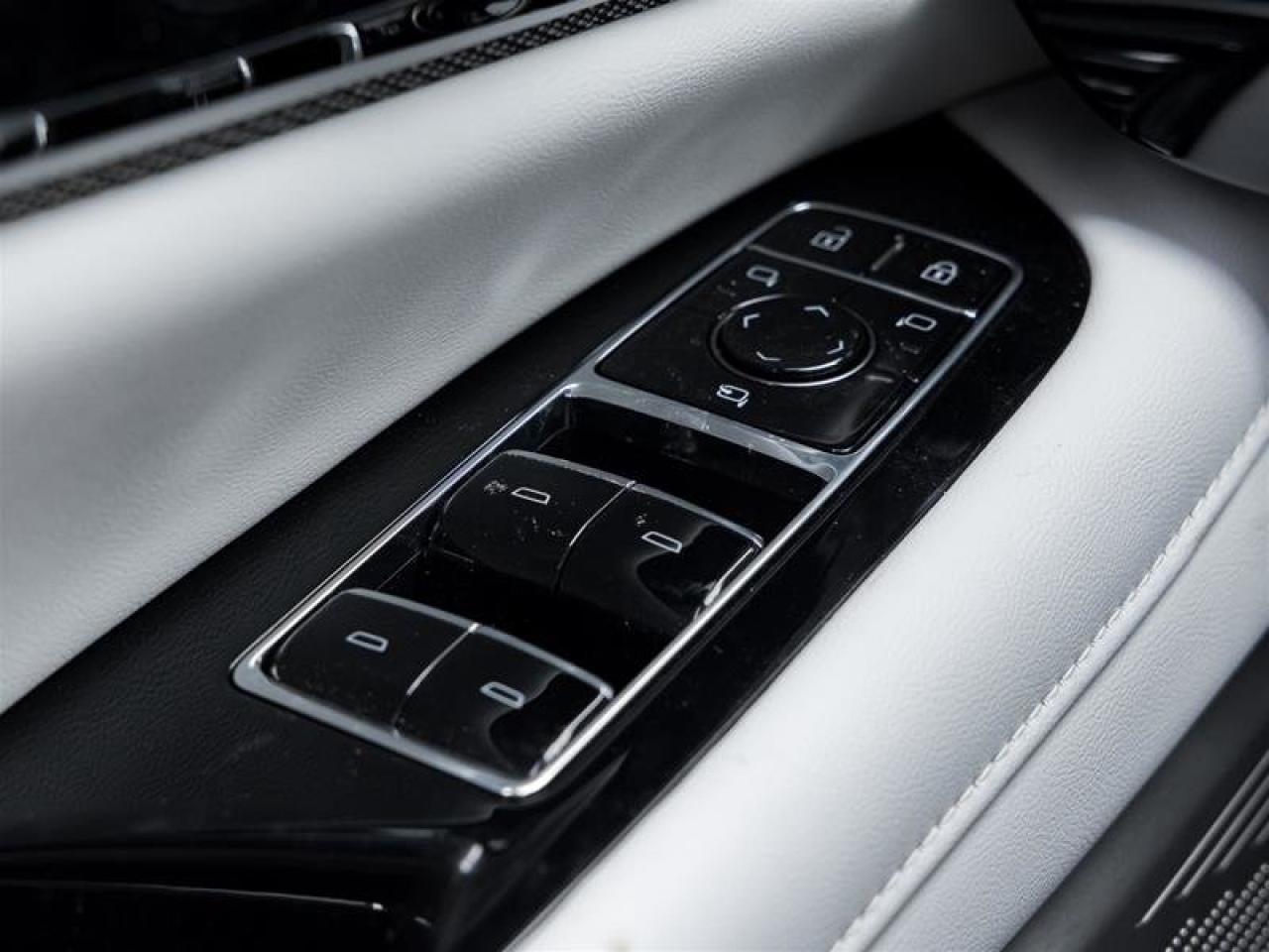 2026 Cadillac OPTIQ Luxury Photo