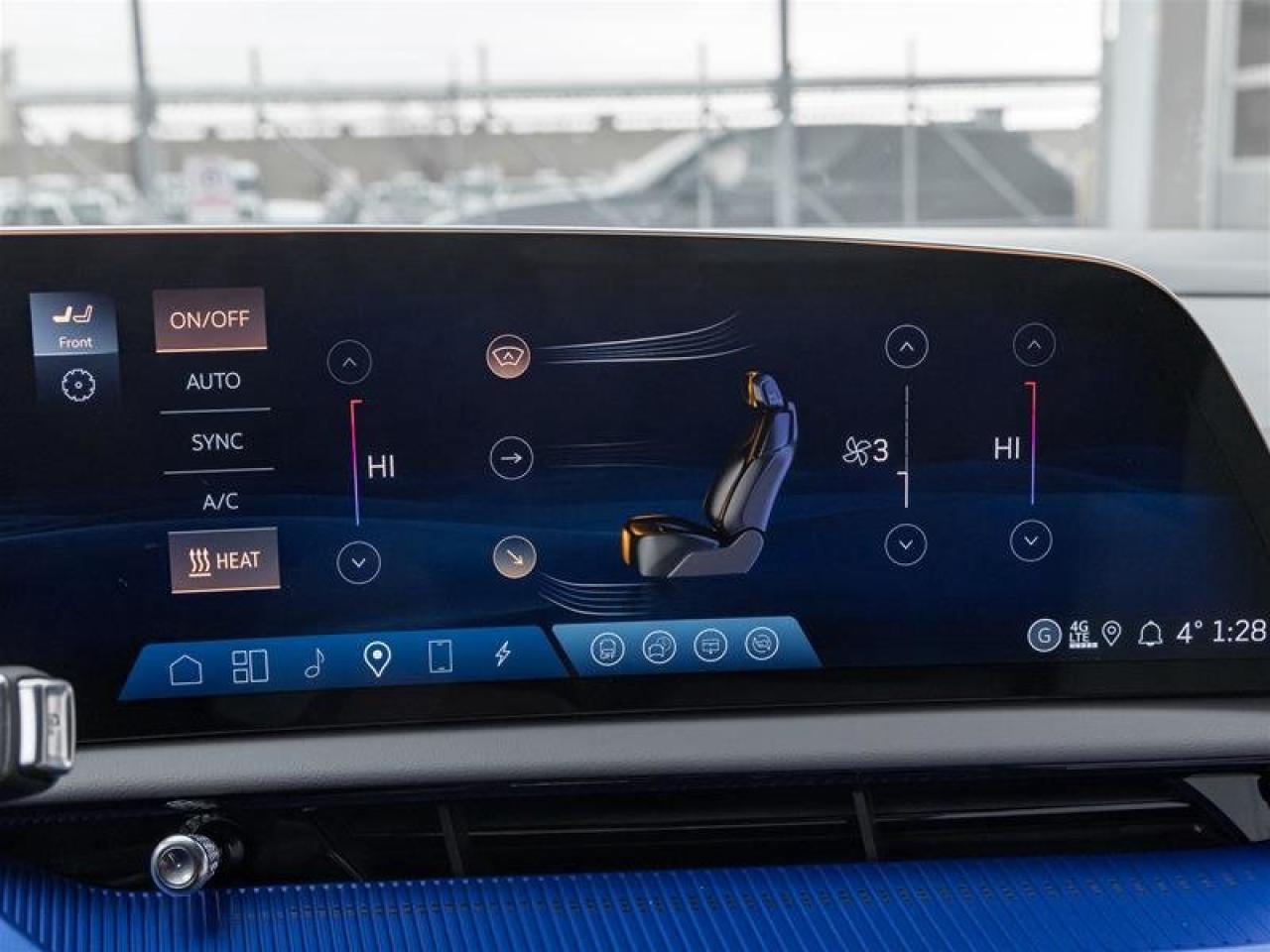 2026 Cadillac OPTIQ Luxury Photo