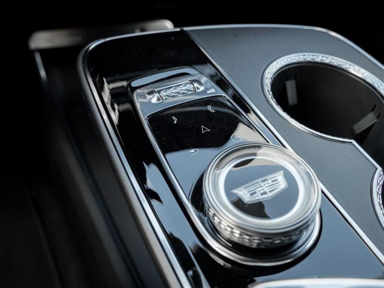 2026 Cadillac LYRIQ Signature Sport Photo