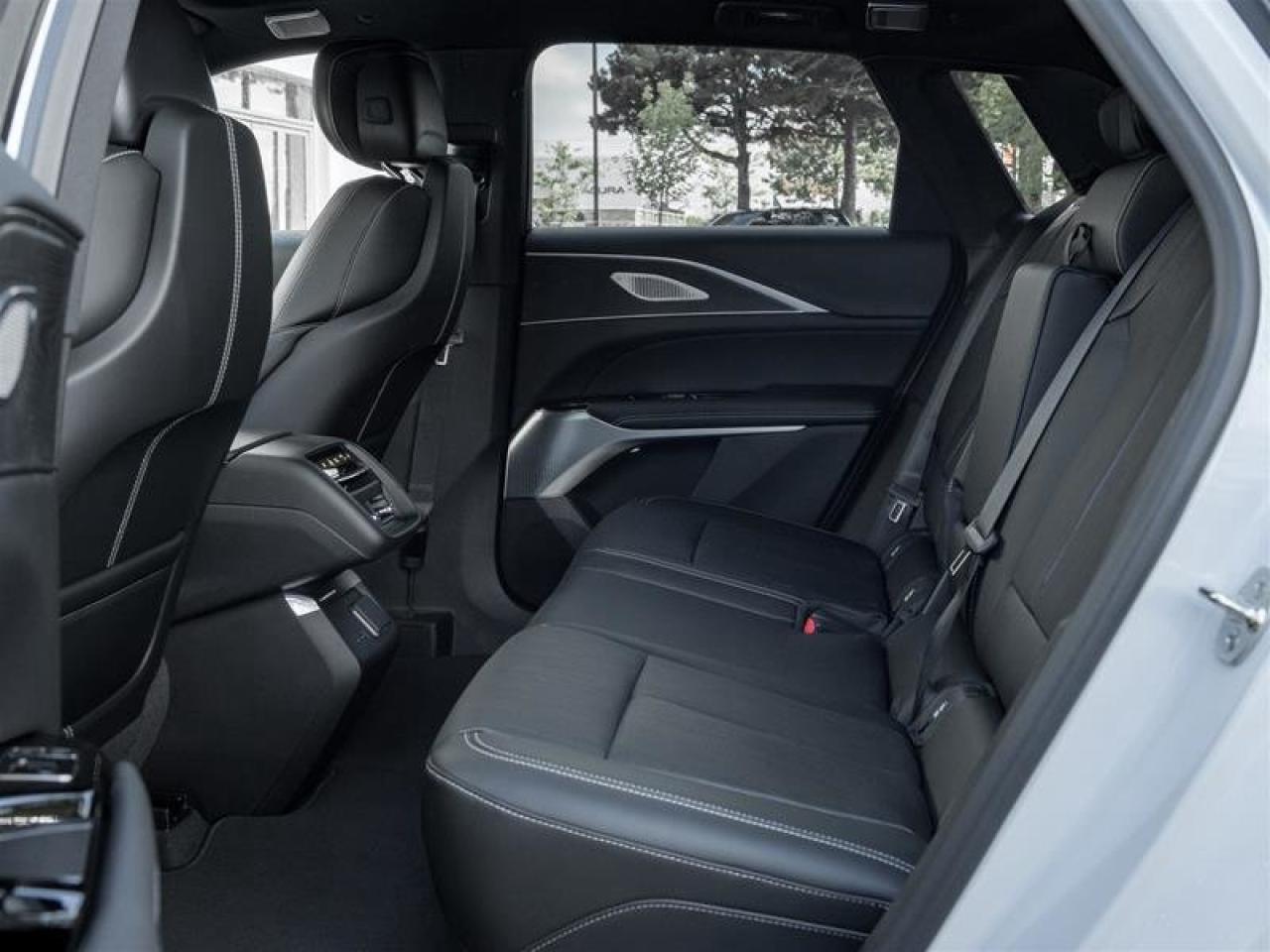 2026 Cadillac LYRIQ Signature Sport Photo