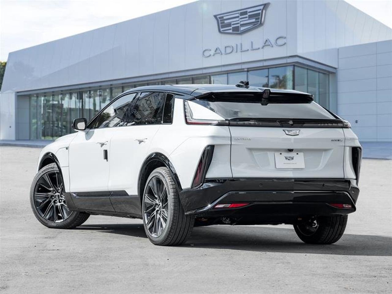 2026 Cadillac LYRIQ Signature Sport Photo