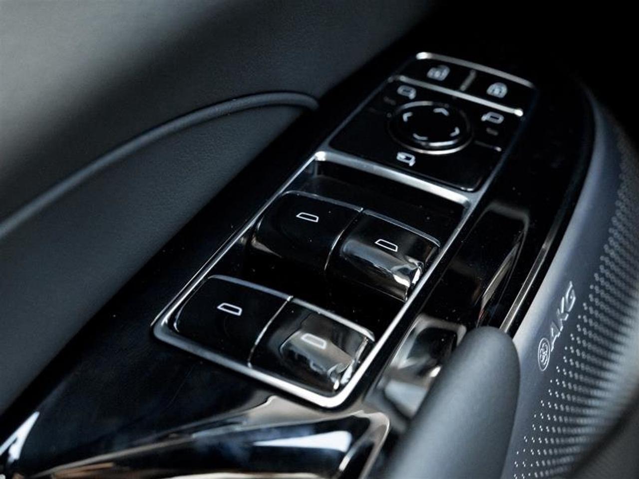 2026 Cadillac LYRIQ Signature Sport Photo