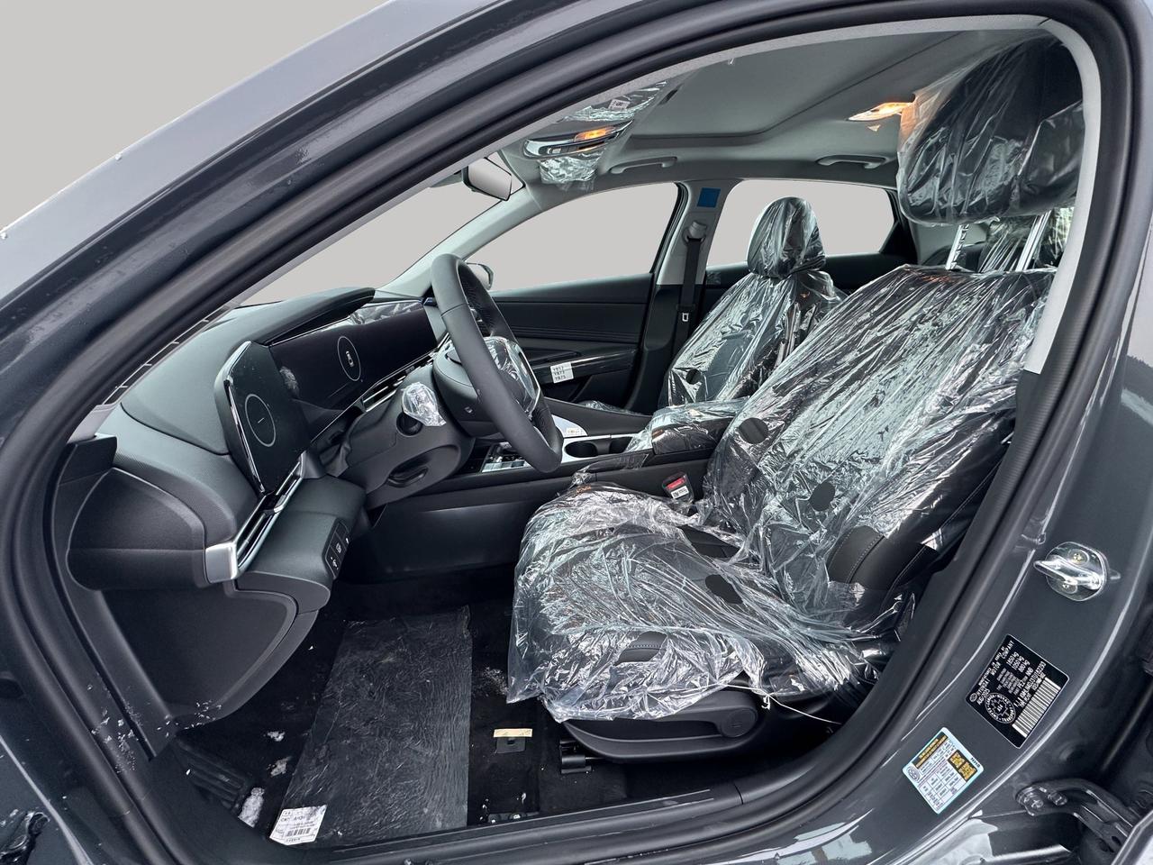 2026 Hyundai Elantra Hybrid Luxury Photo