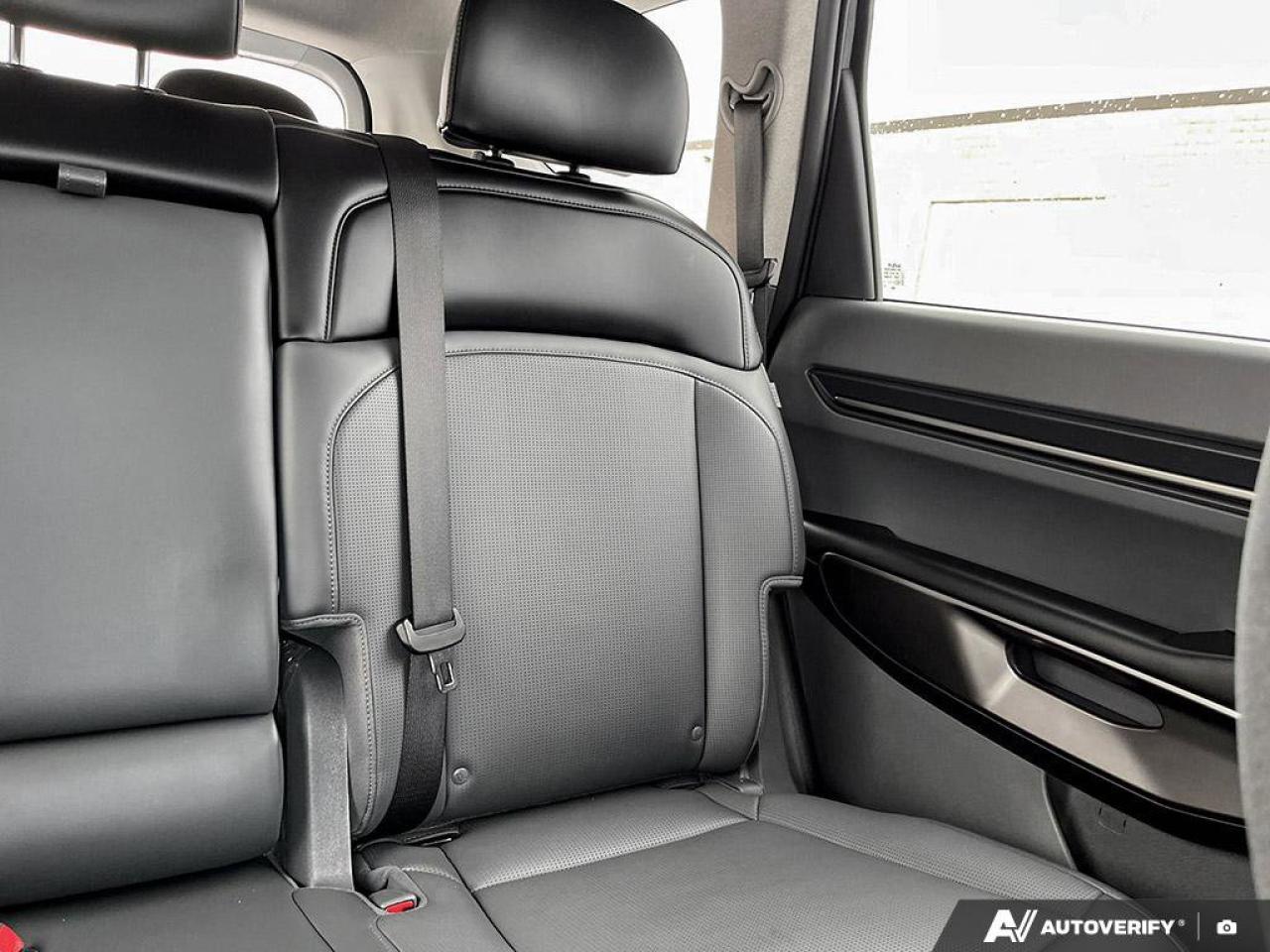 2024 Kia EV9 Wind | 3rd Row | Leather | Heated Wheel | Cooled + Heated Seats | Winter Wheels Included | and More Photo