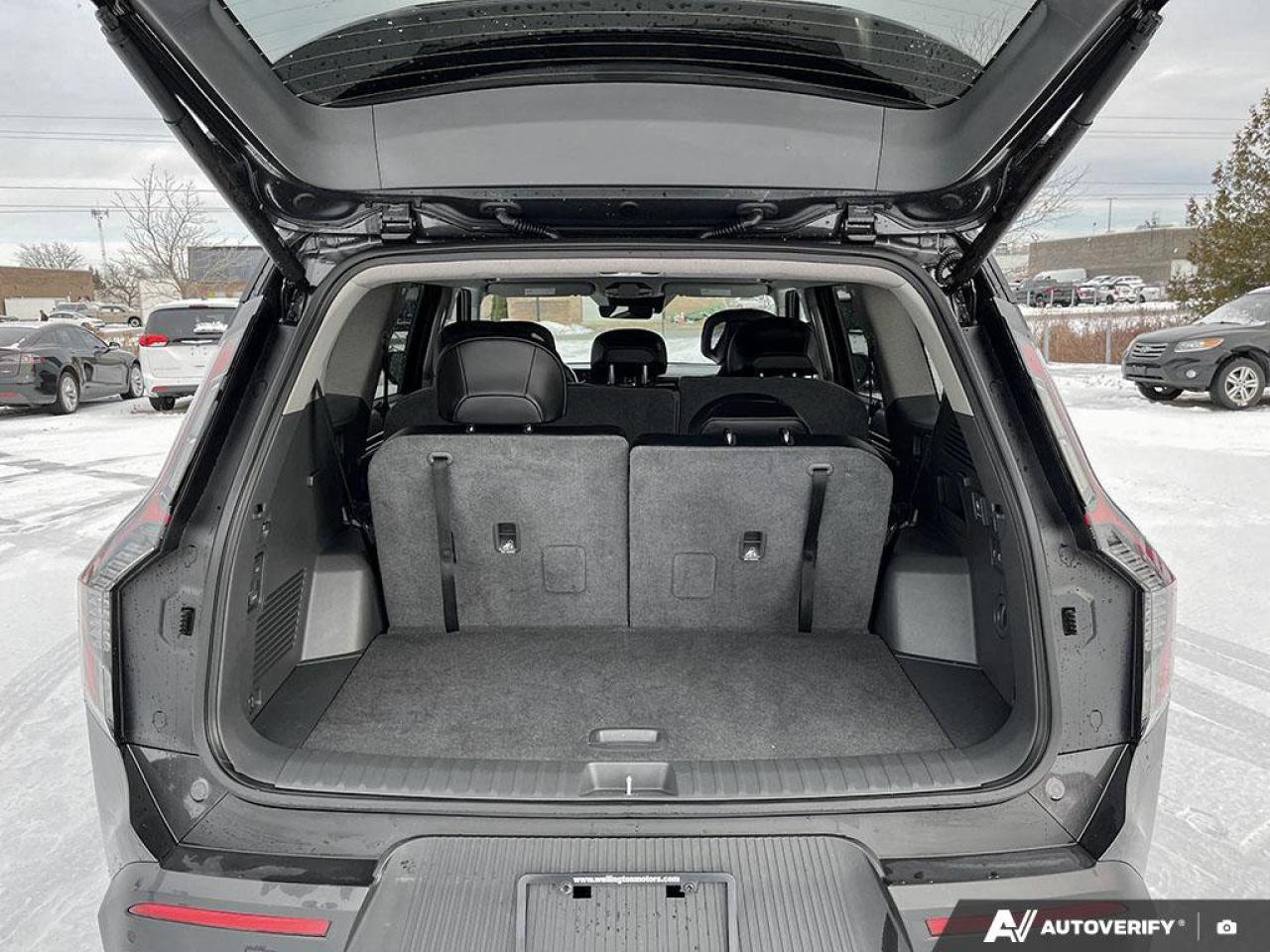 2024 Kia EV9 Wind | 3rd Row | Leather | Heated Wheel | Cooled + Heated Seats | Winter Wheels Included | and More Photo