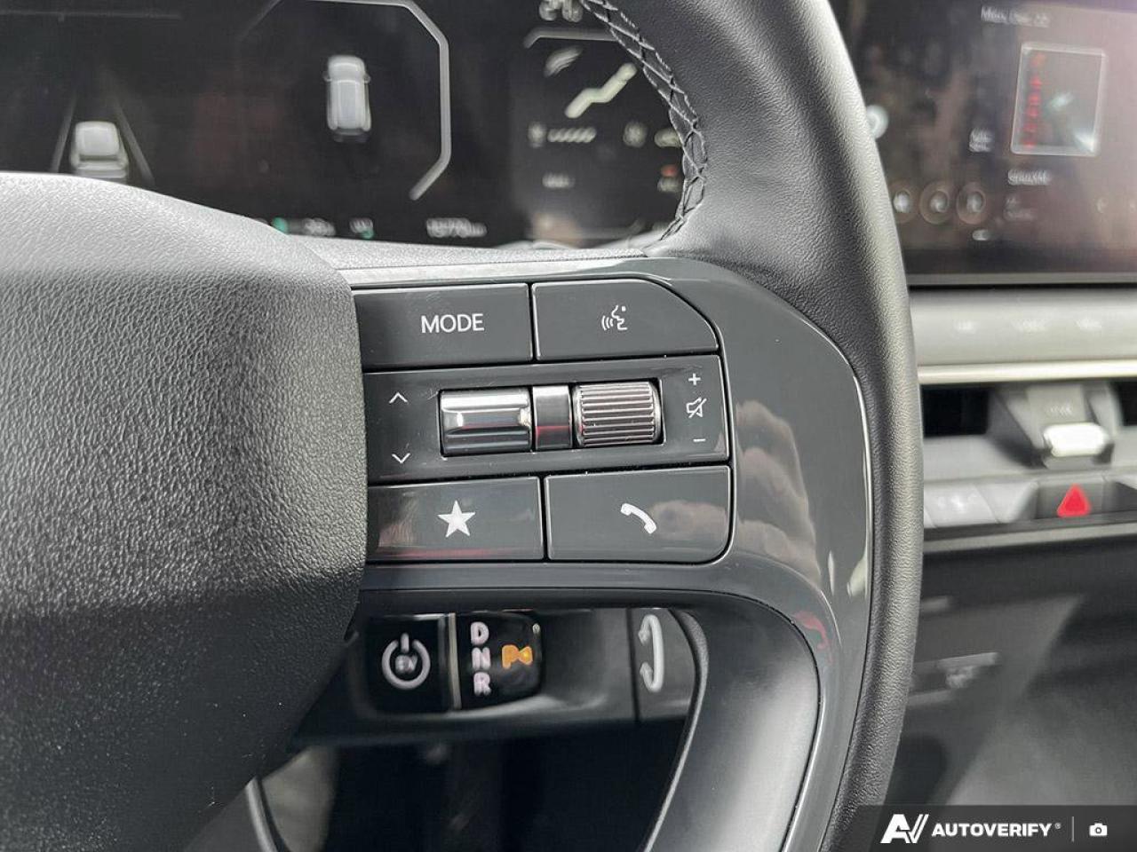 2024 Kia EV9 Wind | 3rd Row | Leather | Heated Wheel | Cooled + Heated Seats | Winter Wheels Included | and More Photo