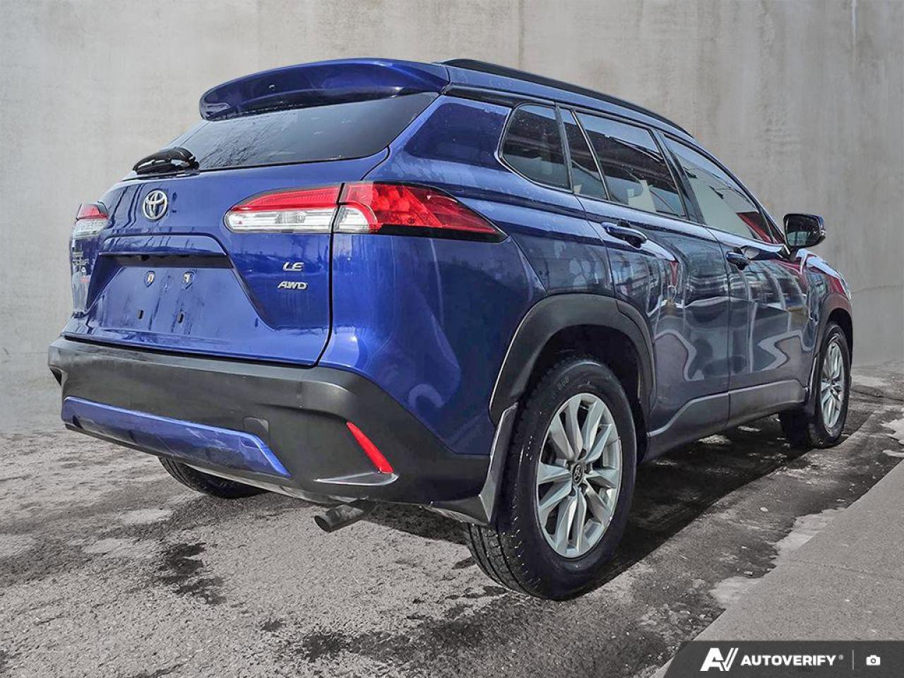 2022 Toyota Corolla Cross LE AWD | Apple Car Play | Android Auto | Heated Seats | Photo4