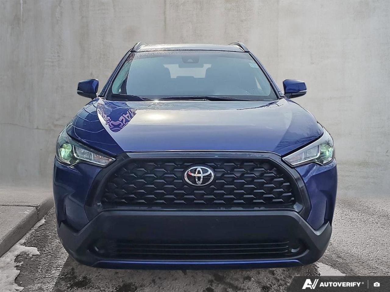 2022 Toyota Corolla Cross LE AWD | Apple Car Play | Android Auto | Heated Seats | Photo