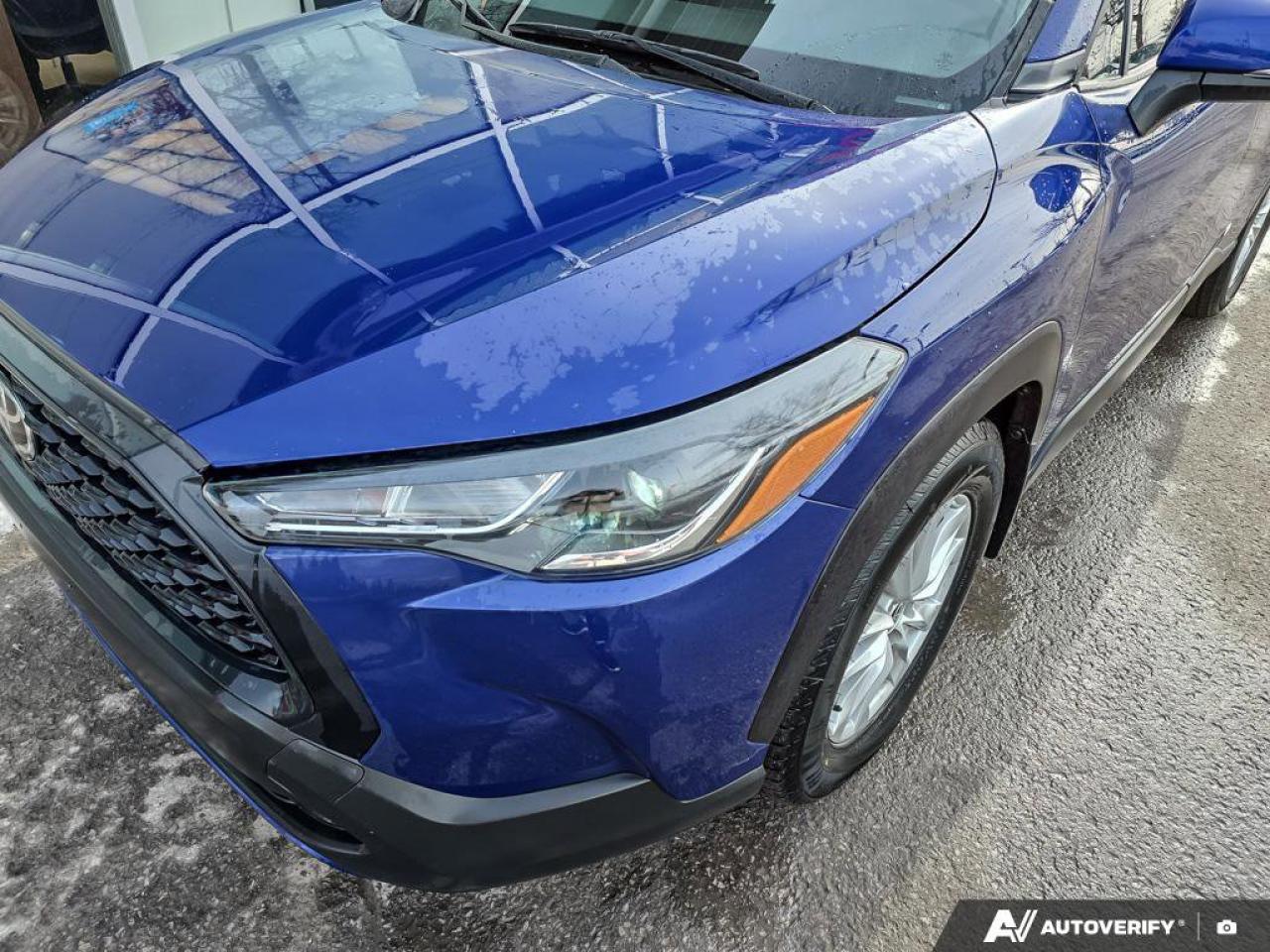 2022 Toyota Corolla Cross LE AWD | Apple Car Play | Android Auto | Heated Seats | Photo