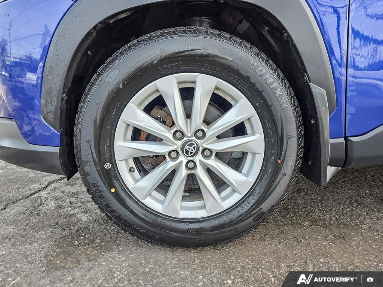 2022 Toyota Corolla Cross LE AWD | Apple Car Play | Android Auto | Heated Seats | Photo